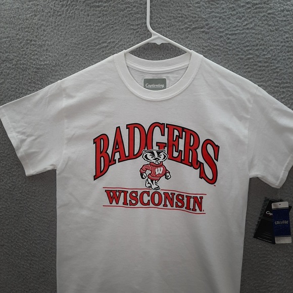 Wisconsin Badgers Shirt Adult Small White College University NCAA Sports NEW - Picture 9 of 10